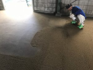 塗り床改修工事3 - 下地処理2　タナカペインティング-田中塗り床工業-