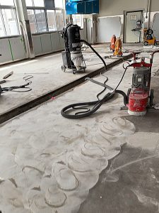 弁当工場塗り床工事 - 新潟県燕市