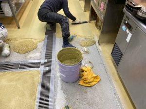 スーパー厨房塗床改修工事 - 群馬県