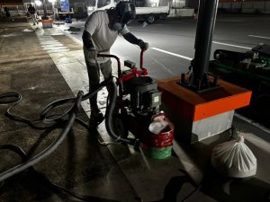 屋上駐車場/研磨仕上げおよび目地撤去-神奈川県