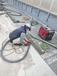 大型店舗駐車場/防水撤去および研磨仕上げ-埼玉県