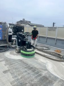 大型店舗駐車場/防水撤去および研磨仕上げ-埼玉県