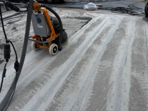 店舗屋上駐車場/ウレタン防水撤去および研磨仕上げ