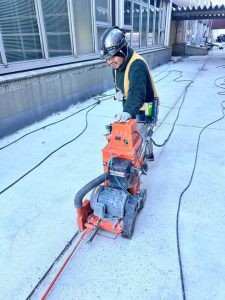 商業施設駐車場/ウレタン防水撤去､剥がし､研磨､ハツリ､アスコン撤去-東京都