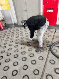 商業施設駐車場/ウレタン防水撤去､剥がし､研磨､ハツリ､アスコン撤去-東京都