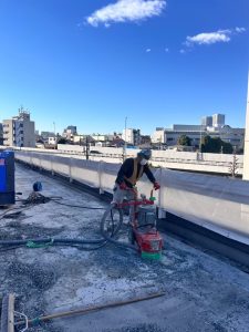 商業施設駐車場/ウレタン防水撤去､剥がし､研磨､ハツリ､アスコン撤去-東京都