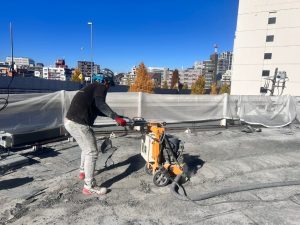 商業施設駐車場/ウレタン防水撤去､剥がし､研磨､ハツリ､アスコン撤去-東京都