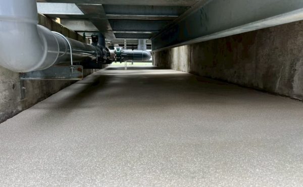食品工場/外部浄水層下の水勾配調整工事-